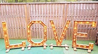 LOVE-Buchstaben mieten